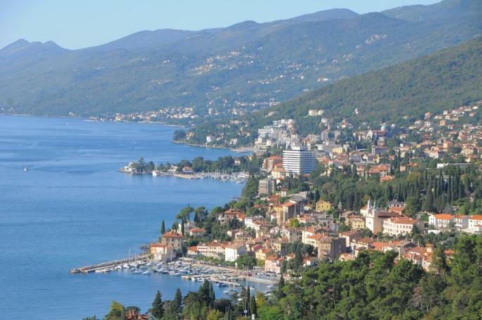 Apartment Libra With Sea View Opatija Zewnętrze zdjęcie